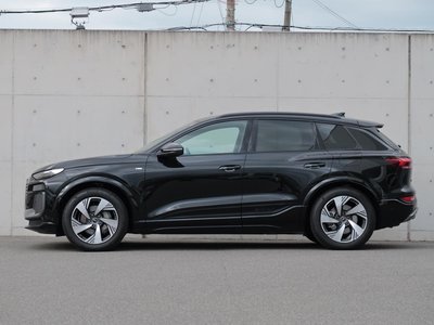 صورة 11 لـ 2025 AUDI Q6 E-TRON