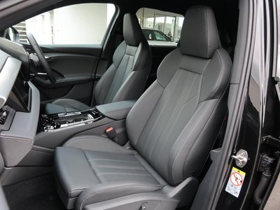 صورة 30 لـ 2025 AUDI Q6 E-TRON