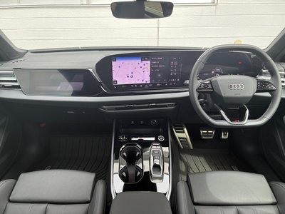 2025 AUDI A5 AVANT photo 13