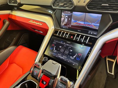 2019 Lamborghini URUS photo 20
