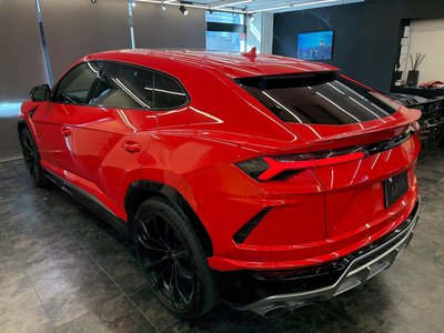 2019 Lamborghini URUS photo 12