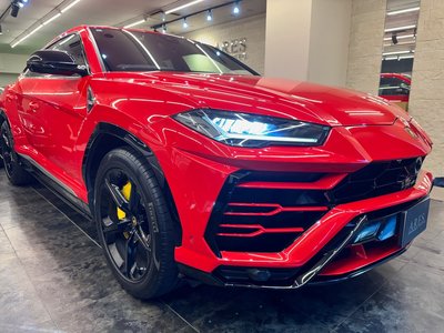 2019 Lamborghini URUS photo 1