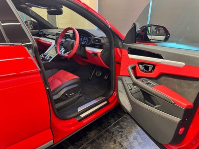 2019 Lamborghini URUS photo 31