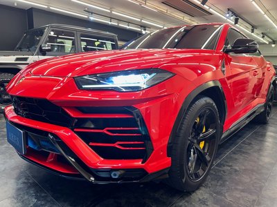 2019 Lamborghini URUS photo 4