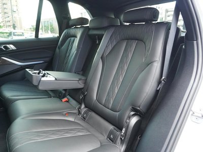 2023 BMW X5 thumbnail 57