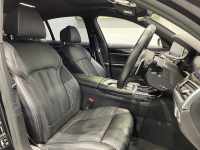 2020 BMW 7 SERIES photo 13