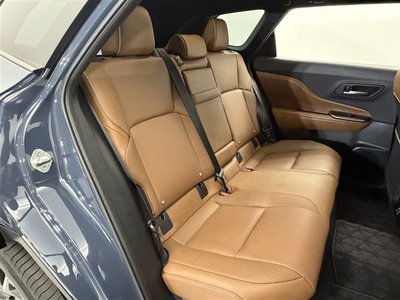 صورة 21 لـ 2025 Toyota CROWN ESTATE