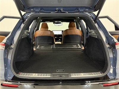 صورة 29 لـ 2025 Toyota CROWN ESTATE