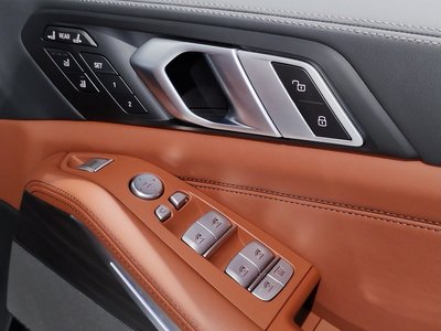 2023 BMW X7 thumbnail 52