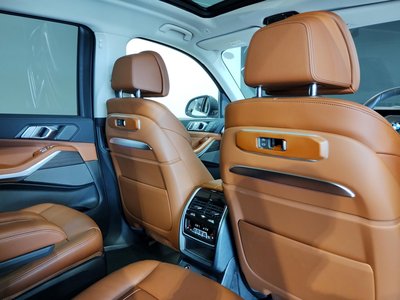 2023 BMW X7 thumbnail 35