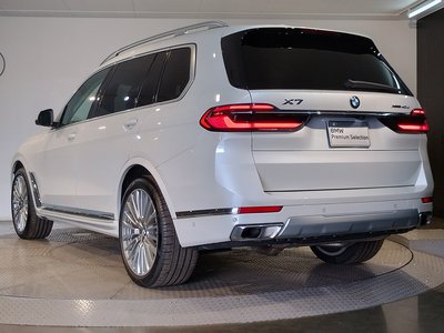 2023 BMW X7 photo 7