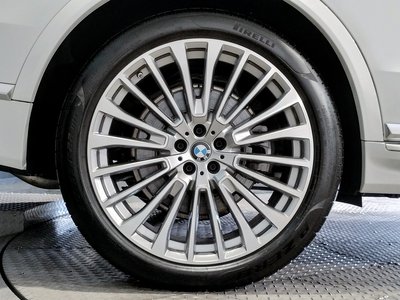 2023 BMW X7 thumbnail 23