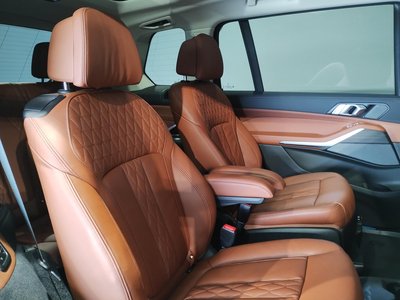 2023 BMW X7 thumbnail 34