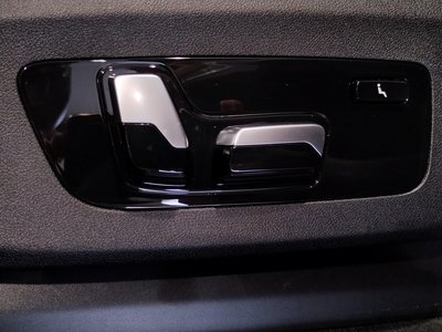 2023 BMW X7 thumbnail 37