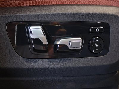 2023 BMW X7 thumbnail 53