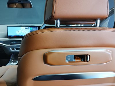 2023 BMW X7 thumbnail 39