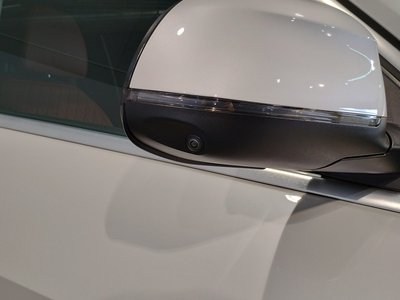 2023 BMW X7 thumbnail 19
