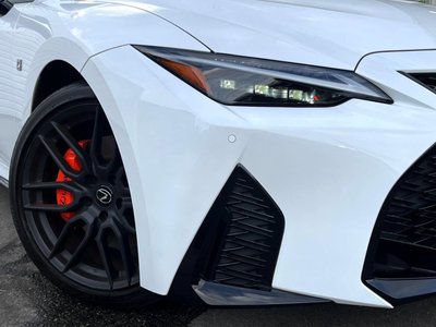 2022 Lexus IS thumbnail 18