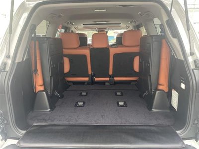 2017 Lexus LX thumbnail 22