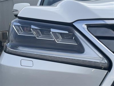 2017 Lexus LX thumbnail 43