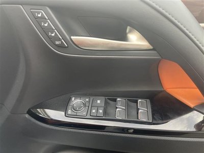 2017 Lexus LX thumbnail 41