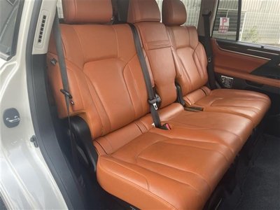 2017 Lexus LX thumbnail 17