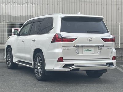 2017 Lexus LX thumbnail 25