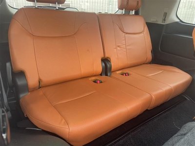 2017 Lexus LX thumbnail 19