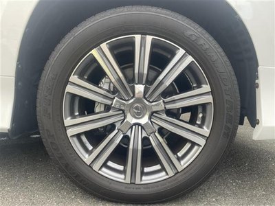 2017 Lexus LX thumbnail 23