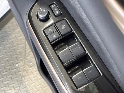 2025 Toyota CROWN SPORT 照片 43