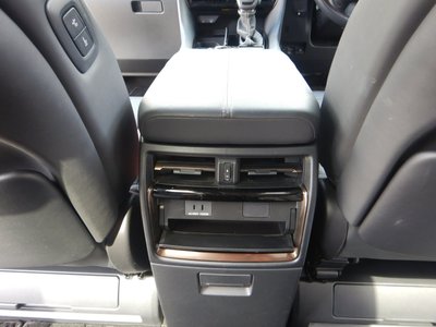 2024 Toyota ALPHARD — фото 26