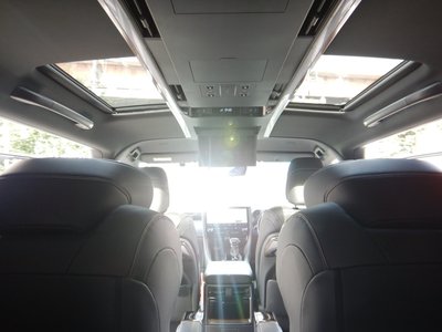 2024 Toyota ALPHARD — фото 11