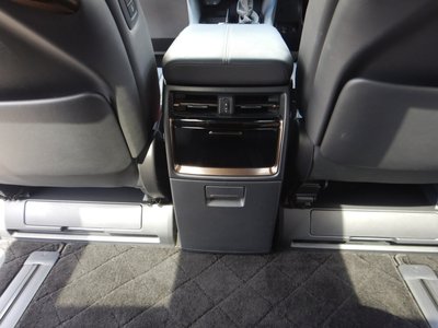 2024 Toyota ALPHARD — фото 27