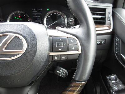 2018 Lexus LX thumbnail 44