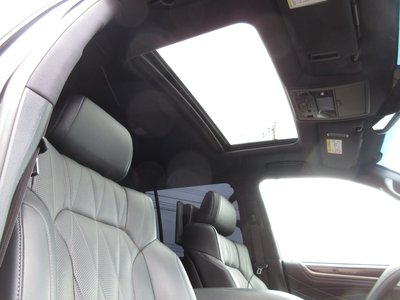 2018 Lexus LX photo 15