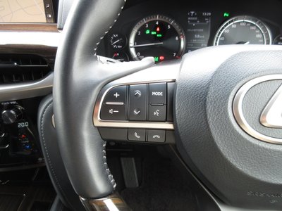 2018 Lexus LX thumbnail 43