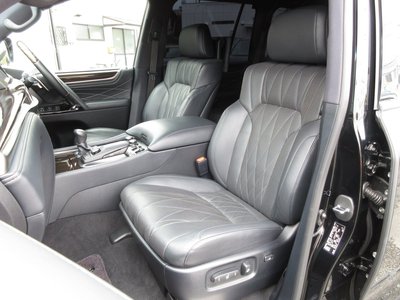 2018 Lexus LX thumbnail 60