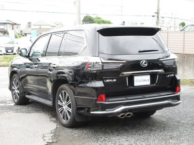 2018 Lexus LX photo 13