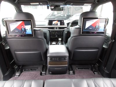 2018 Lexus LX thumbnail 18