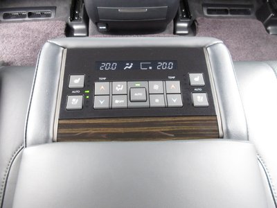 2018 Lexus LX thumbnail 66