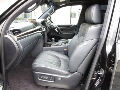 2018 Lexus LX thumbnail 61