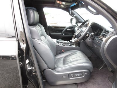 2018 Lexus LX thumbnail 41