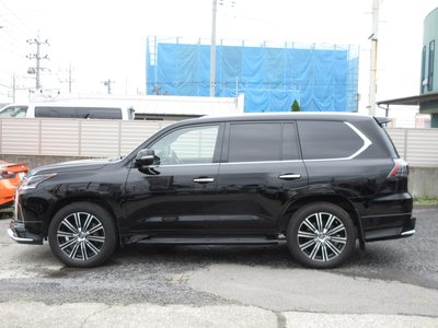 2018 Lexus LX thumbnail 38