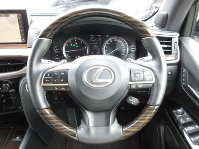 2018 Lexus LX thumbnail 42