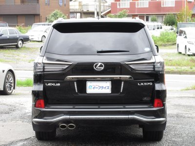 2018 Lexus LX photo 11