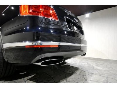 صورة مصغرة 21 لـ 2017 Bentley BENTAYGA