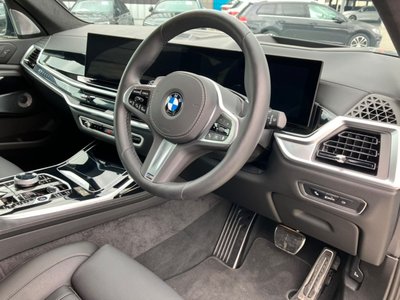 2025 BMW X7 — фото 11