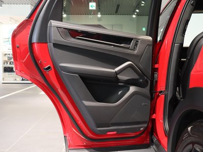 2024 Porsche CAYENNE — миниатюра 51