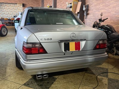 1994 Mercedes-BENZ E-CLASS 缩略图 3