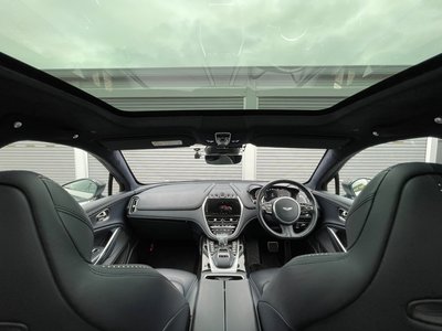 2021 Aston Martin DBX — миниатюра 33